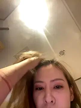 Freechat miumiu-66 on StripChat