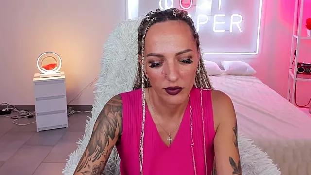 Cling to live show with MonicaMaxwel from StripChat 