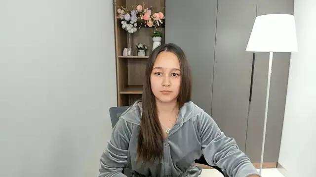Cling to live show with MyrtaJojola from StripChat 