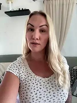 NastyMilf_ — SLAP PUSSY & RUB CLIT