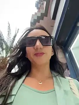 Ninabigtitied on StripChat 