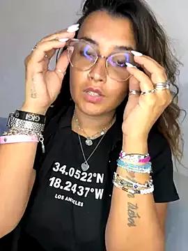 Novababy18 on StripChat