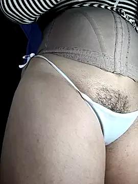 Cling to live show with pamela_dirty_ from StripChat 