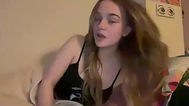 Cling to live show with pinkie_piexx from StripChat 