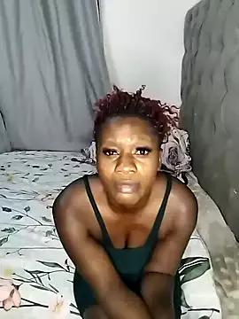 Cling to live show with queenveeh from StripChat 