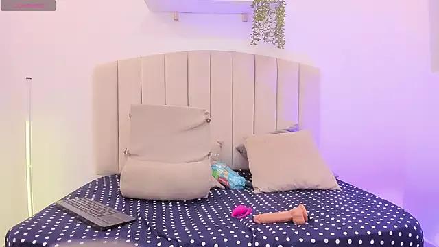 Cling to live show with Rachel_Donnelly from StripChat 