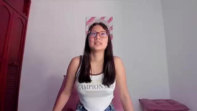 Cling to live show with rouse_red from StripChat 
