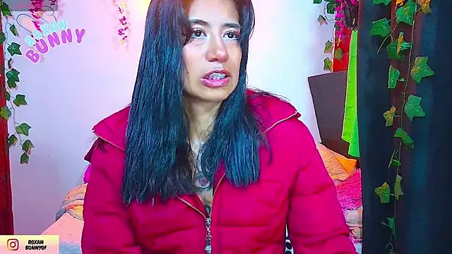 Roxanbunny1 on StripChat