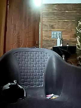 Cling to live show with Ruhi_07 from StripChat 