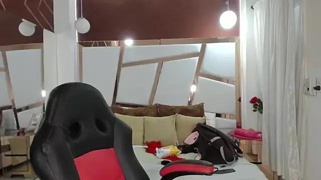 Cling to live show with sagitariuus_girll from StripChat 