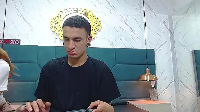Cling to live show with salome_daniel from StripChat 