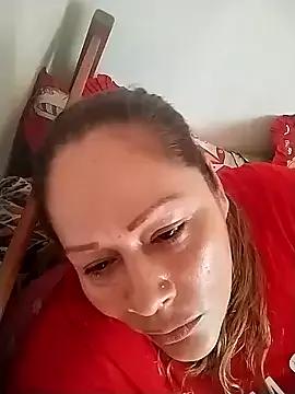 Cling to live show with SluttyMilf79 from StripChat 