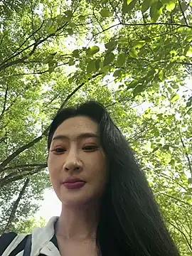 so-linger on StripChat