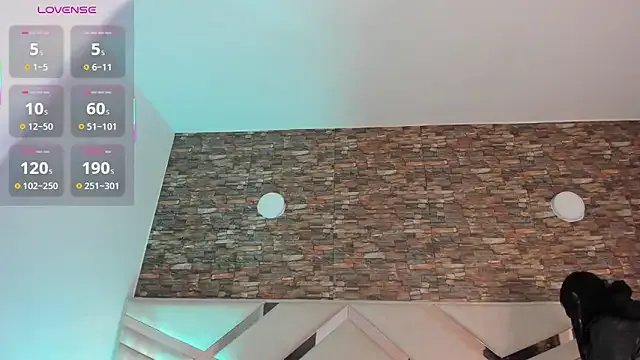 sophie_pariss on StripChat