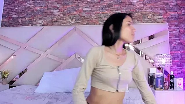 sophie_pariss on StripChat