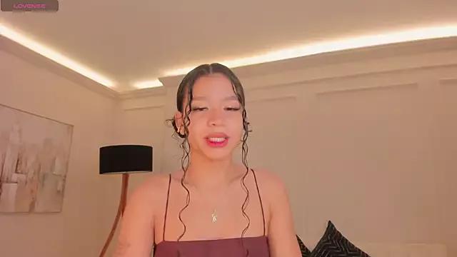 Discover SophieHouston_ from StripChat