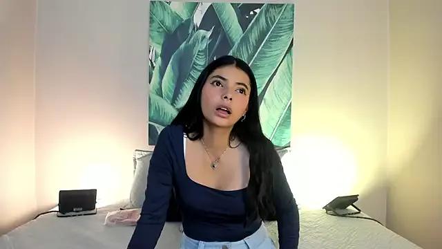 Cling to live show with sophiielust from StripChat 