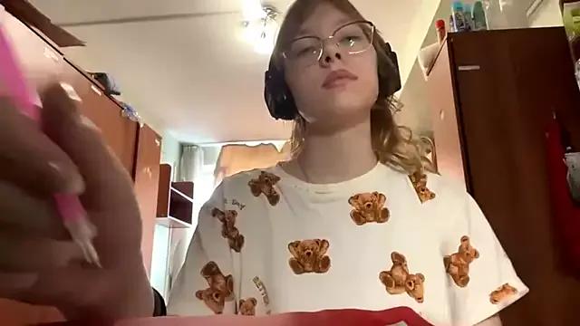 Cling to live show with StackedSmoker from StripChat 