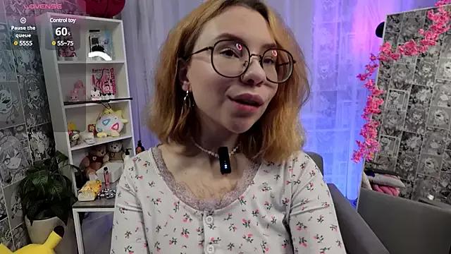 Cling to live show with sugar-nerdy from StripChat 