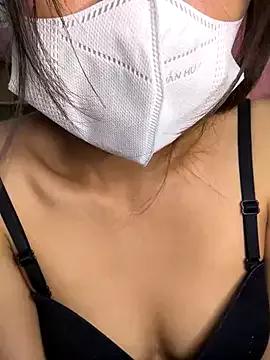 Cling to live show with Suri77 from StripChat 