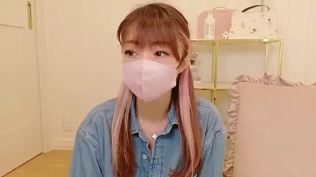 SUZU_1201 on StripChat