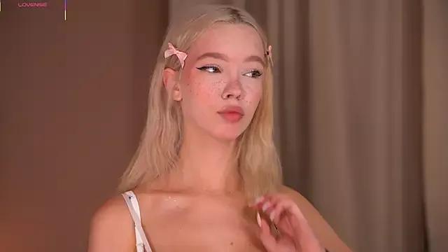 Freechat TastyTiffy on StripChat