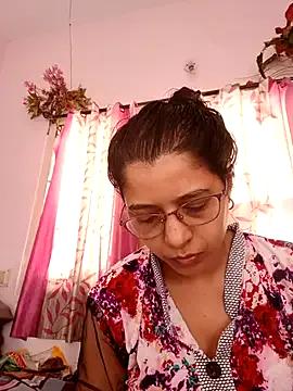Freechat thanusi_2 on StripChat