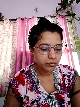 Freechat thanusi_2 on StripChat