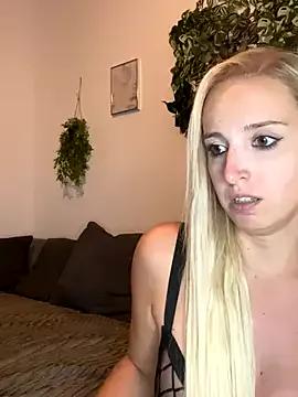 Cling to live show with thats_lou from StripChat 