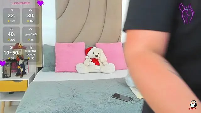 ThyaraJhons on StripChat