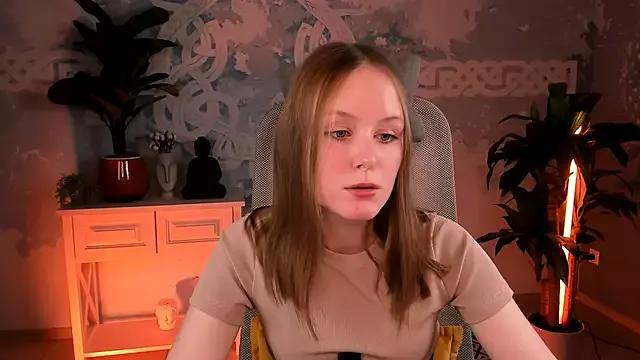 Cling to live show with VivienLeeigh from StripChat 