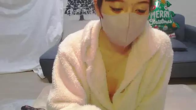 Discover yooooo-chandesu from StripChat